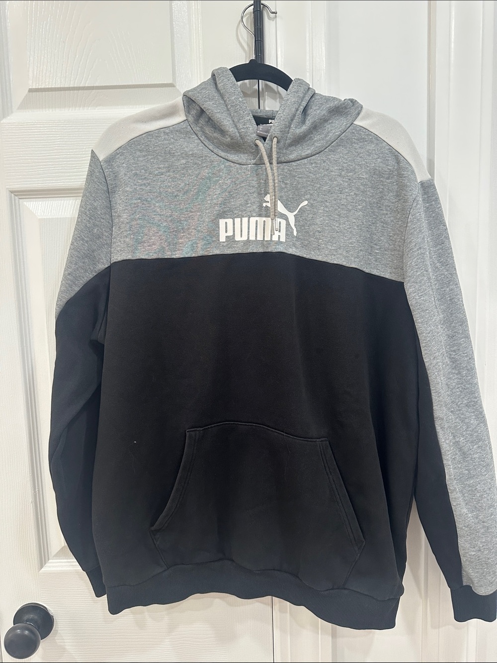 Puma Men’s Black, Gray & White Colorblock Pullover Hoodie with Logo